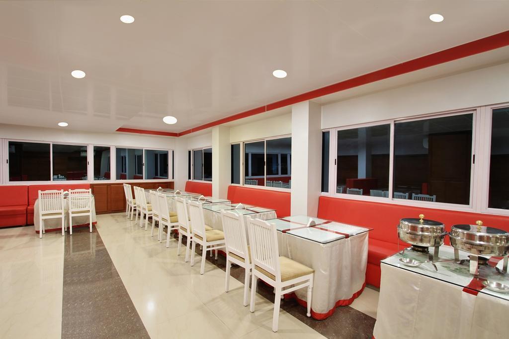Hotel Mb International Májszúr Kültér fotó